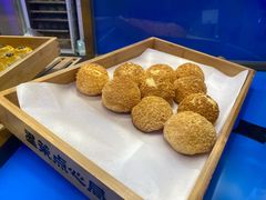 彩虹蛋爆浆麻薯-墨茉点心局(国金街店)