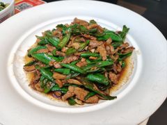 -阿瓦山寨·湘菜现炒·剁椒鱼头王(咸阳总店)