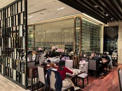 -广州万富希尔顿酒店·感趣自助餐厅·金秋蟹宴生蚝海鲜刺身