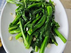 蒜蓉炒油麦菜-明记海鲜大排档(巽寮湾店)