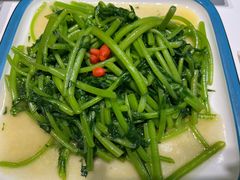 -三江源美食城