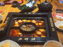 -老牌坊云南鱼豆花火锅(爱建店)
