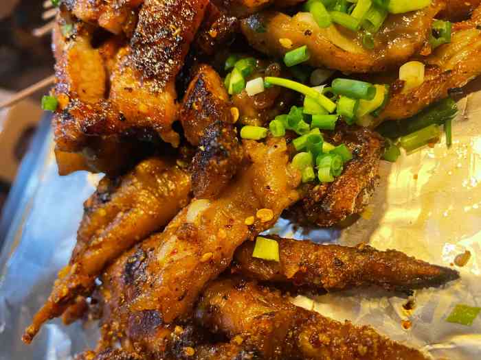 云南建水鸡脚王烧烤-"味道非常不错,下次出差还想吃[偷笑]鸡.