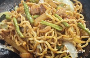 Pork Belly Iron Pot Noodles