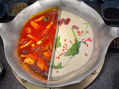 -湊湊火锅·茶憩(打浦桥日月光店)