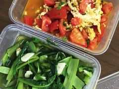 番茄炒蛋&nbsp;+&nbsp;炝炒时蔬-椒小兔·盐帮川菜中餐厅(金沙时代广场店)