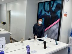 -荣耀授权专卖店(黄浦浙江中路店)