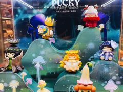 -泡泡玛特POPMART(蓝色港湾店)