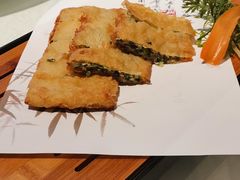 酥脆葱肉卷-聚宾楼·烤鸭·家宴(科技三路店)
