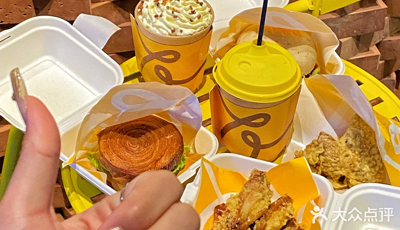 幸福雅居6栋102 招牌奶酪牛堡/黄油车轮无菌蛋