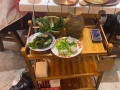 -旧街市鲜货老火锅(大光路店)