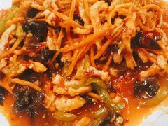 鱼香肉丝-小俩口烧烤东北菜(双井店)