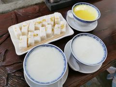 -周大娘牛乳(旧寨古村总店)