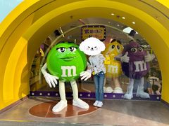 -m豆巧克力世界(上海世茂广场店)