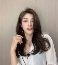 -BULB STUDIO 巴柏明星发型工作室