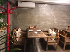 -HIGH FIVE哈福手工汉堡(桂林路店)