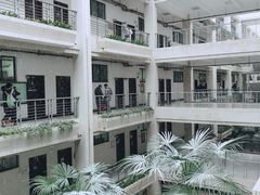 -西安外国语大学-学生食堂(栾树大道店)