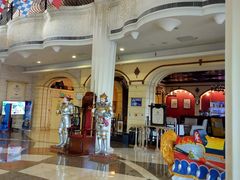 -泉城欧乐堡戏水湾艺术养生温泉