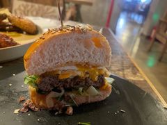 -HIGH FIVE哈福手工汉堡(桂林路店)