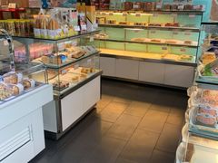 面包甜点陈列柜-爱维尔阳光蛋糕(越湖店)