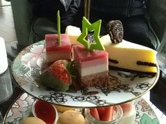 -梁鸿湿地丽笙度假酒店大堂吧