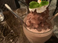 -layback cafe & bar