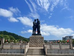 -井冈朱毛会师广场