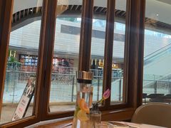 靠窗位-原石牛扒·约会餐厅(龙城万科里店)