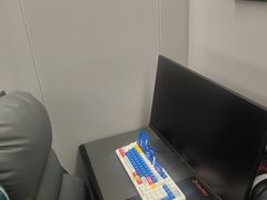 -网鱼电竞酒店(深圳福田石厦地铁站店)
