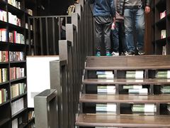 -钟书阁(松江泰晤士小镇店)