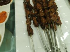 -三江源美食城