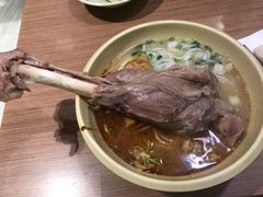 -熊大师牛羊粉(红谷凯旋店)