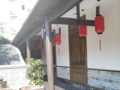 -野山舂·贵州现舂酸汤牛肉(东山店)