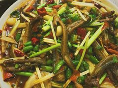 干烧鳝片-呱呱兔庄