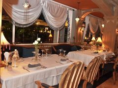 -火车头法国西餐厅