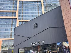 -百年港湾奥特莱斯(香炉礁店)