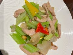 -港丽餐厅(正大店)
