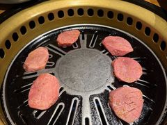 厚切牛舌-炼火烤肉店