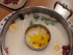 -江小渔鲜鱼火锅(冠亚星城店)