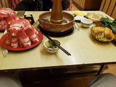 -洞庭洲·防空洞火锅·铜锅涮肉·烧烤(新百广场店)