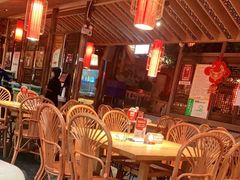 -野山舂·贵州现舂酸汤火锅(鸿通城店)