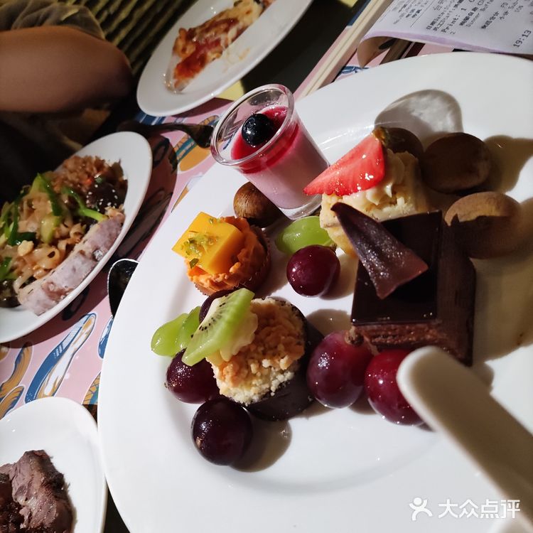 三亚香格里拉度假酒店|Kon Tiki餐厅
