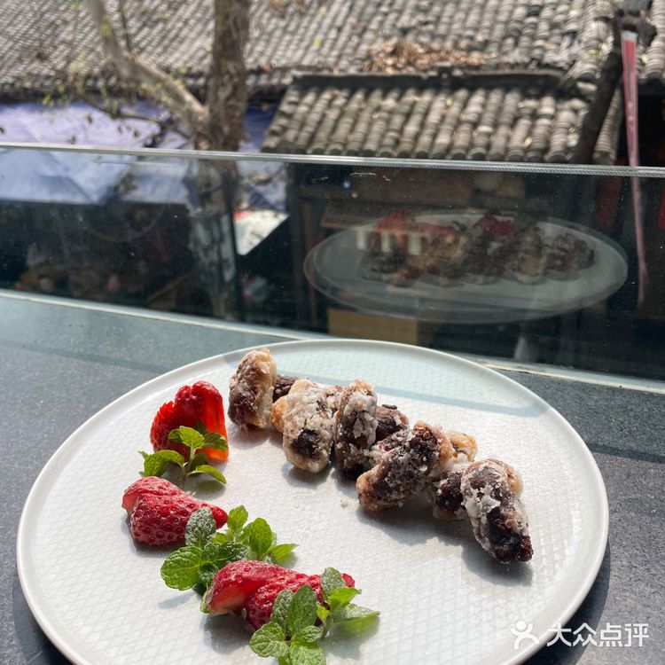 吃下一切代表春天的食物,证明成都的春来过