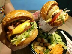 -The Habit Burger Grill 哈比特汉堡(复兴soho店)