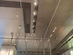 -URBAN REVIVO(深圳华润万象天地店)