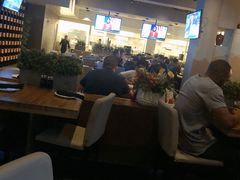 -TRIPLE 8 China Bar & Grill