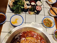 -强盅盅重庆市井火锅店(中央大街店)