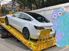 -TESLA 特斯拉(上海太古汇体验店)