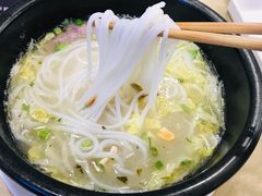 -花馬肆.云南过桥米线(汉神购物广场现场熬汤店)