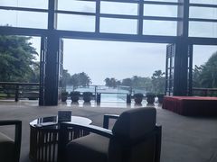 -亚龙湾喜来登·美景台大堂吧